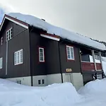 Svarteberg Drengestugu - By Skisenter *